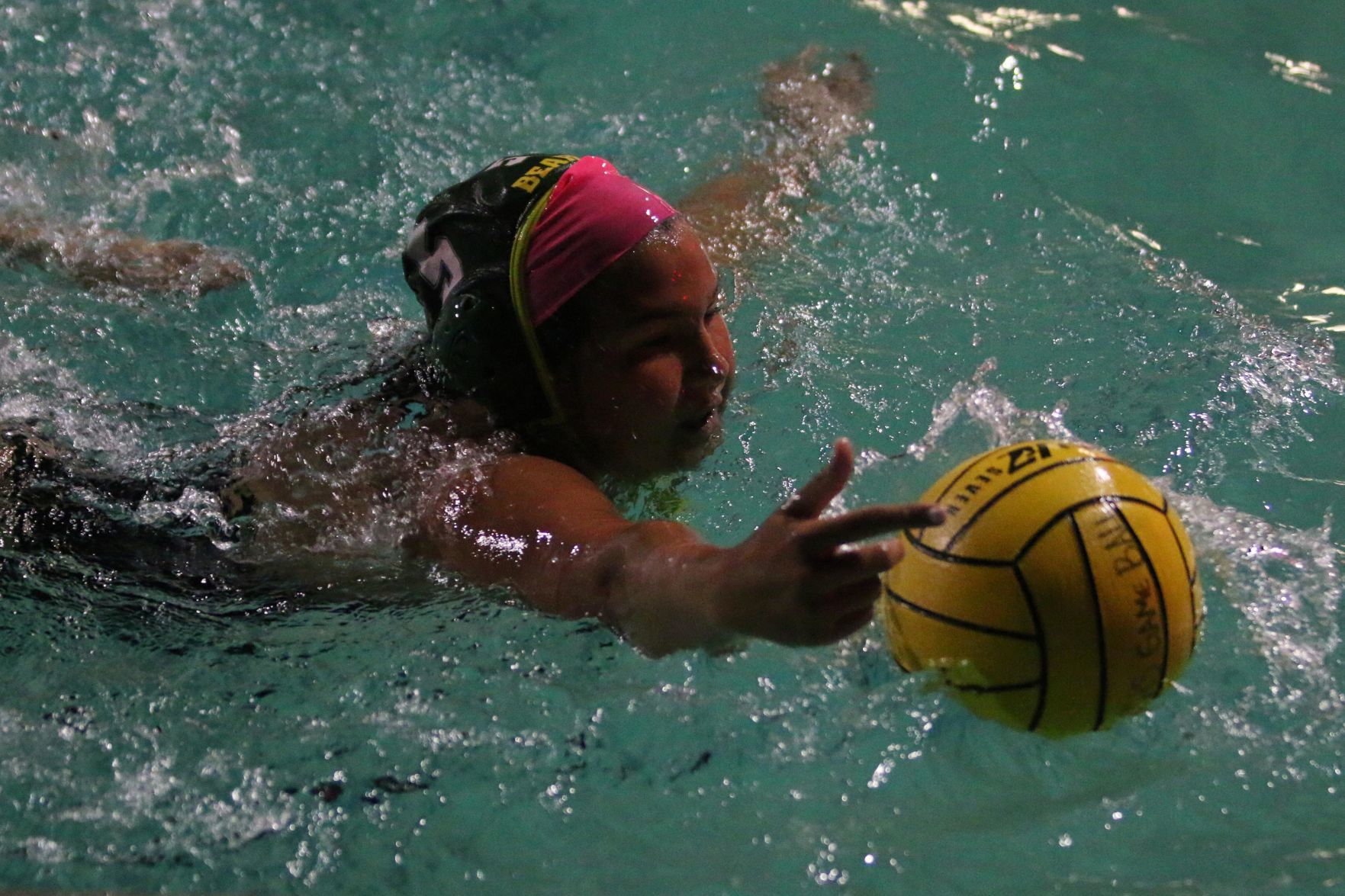 Golden Bears start slow, pull away against Hawks